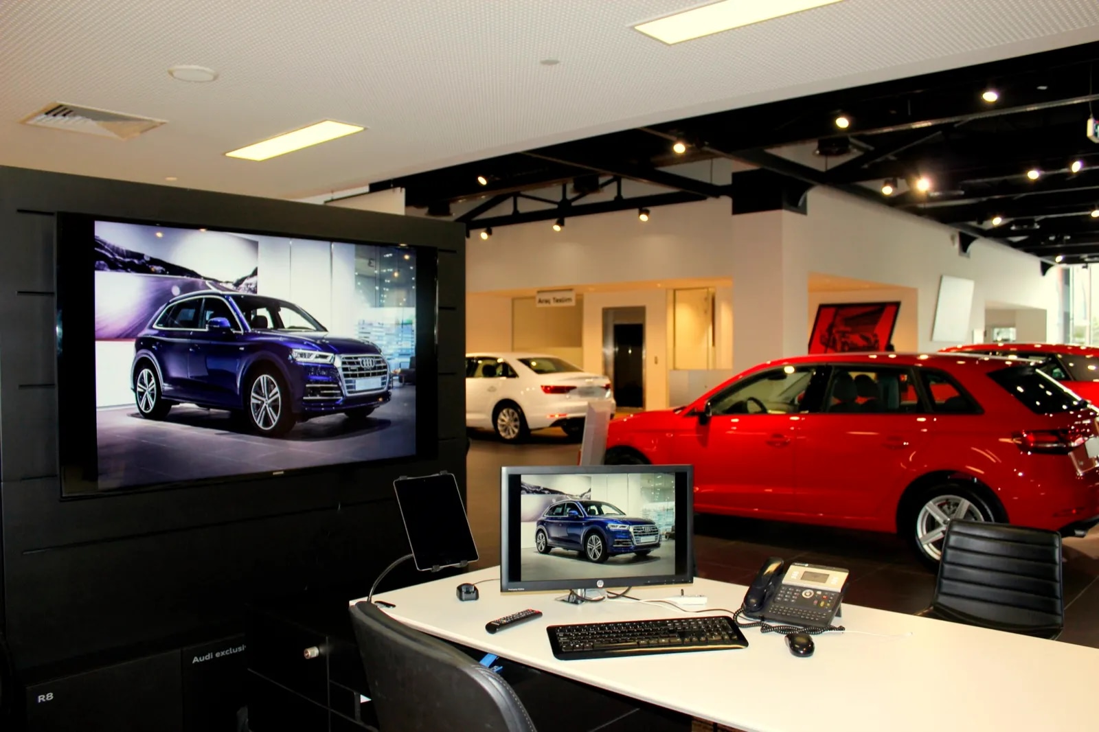 Audi Showroom — 11. görsel